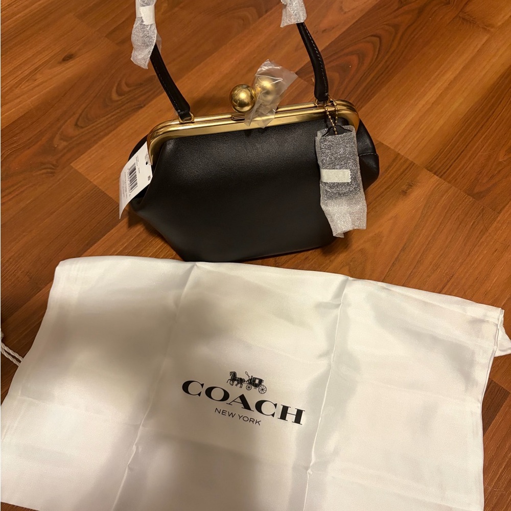 Coach Kisslock Frame Bag 16 in Black with Glovetanned Leather NWT￼ - Picture 9 of 11